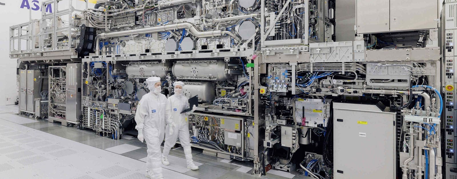 The Chip Tool Everyone Wants: TSMC, Samsung and Intel Race to Deploy High NA EUV