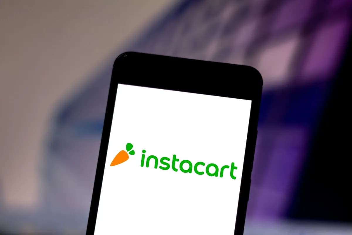 Instacart Explores Sale to DoorDash or Uber as Grocery Delivery Market Heats Up