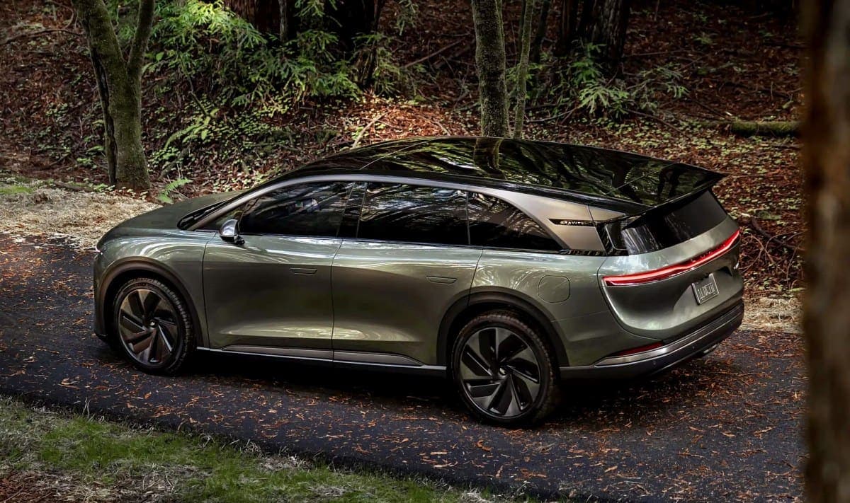 Lucid Motors Faces Market Panic Over Bankruptcy Speculation