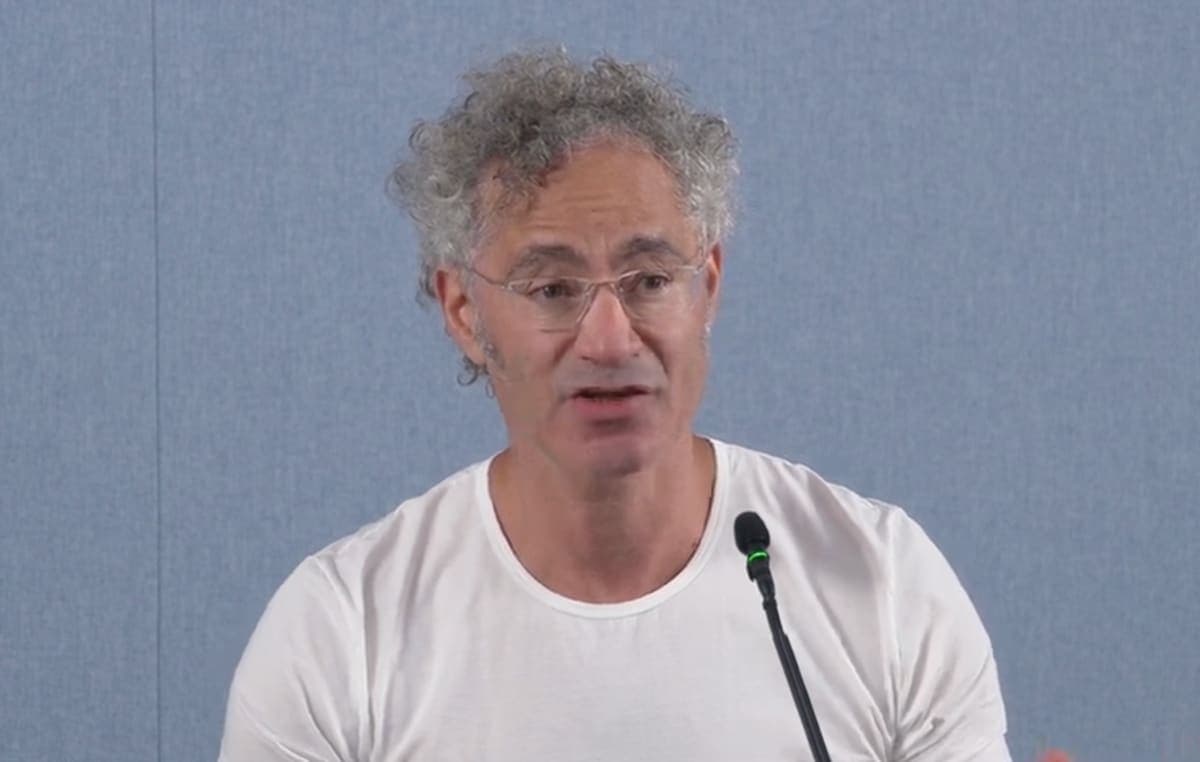Palantir's $1.1 Billion Quarter Fuels CEO's Attack on AI Labs