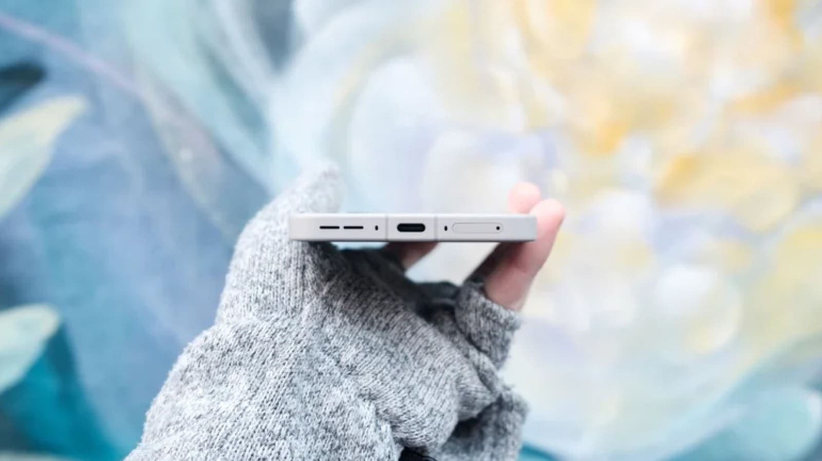 Silicon-Carbon Batteries Arrive in Mainstream Phones, Trading Longevity for Capacity