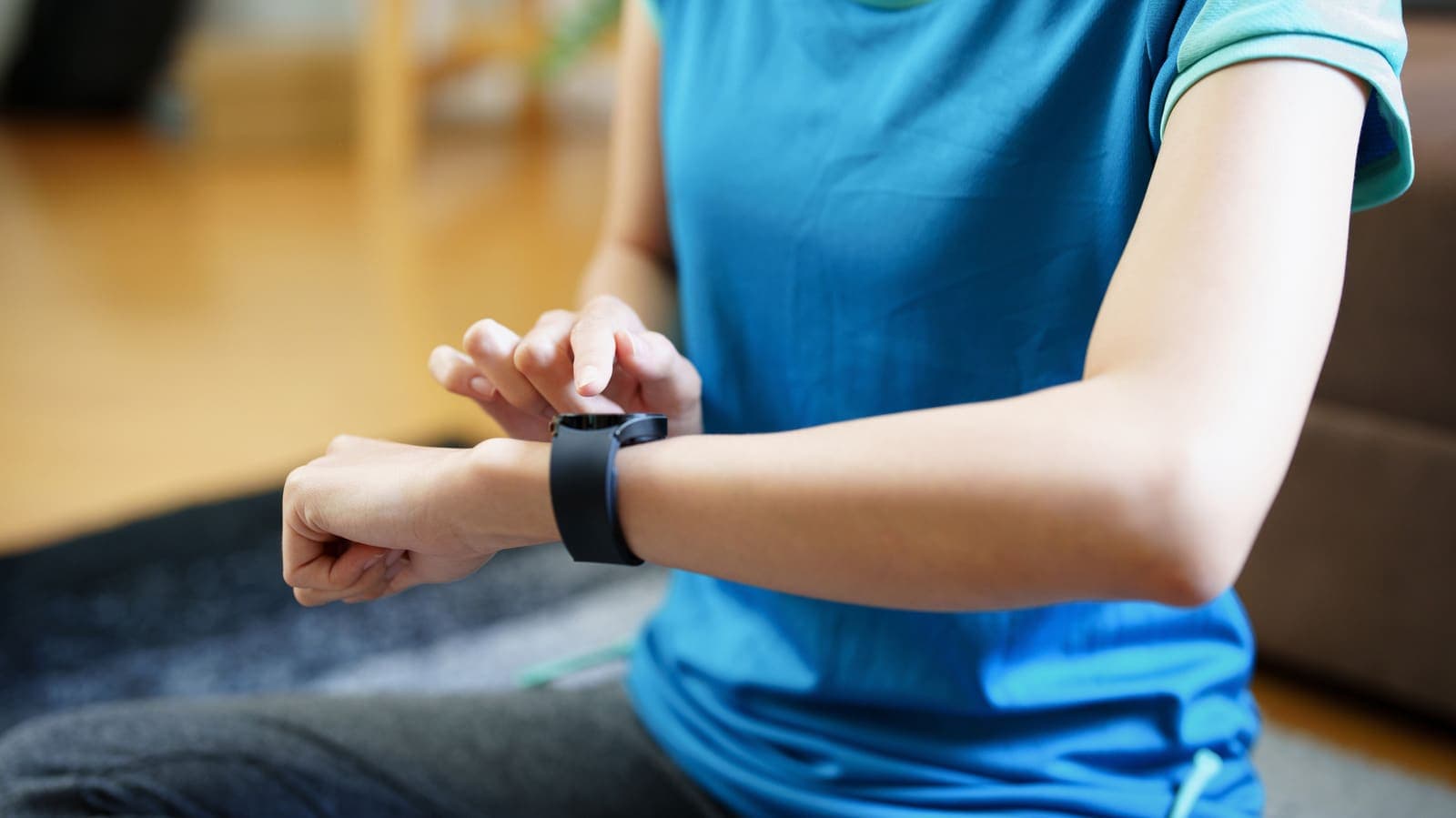 Smart Rings or Smartwatches: What the Sleep and Exercise Data Tell Us
