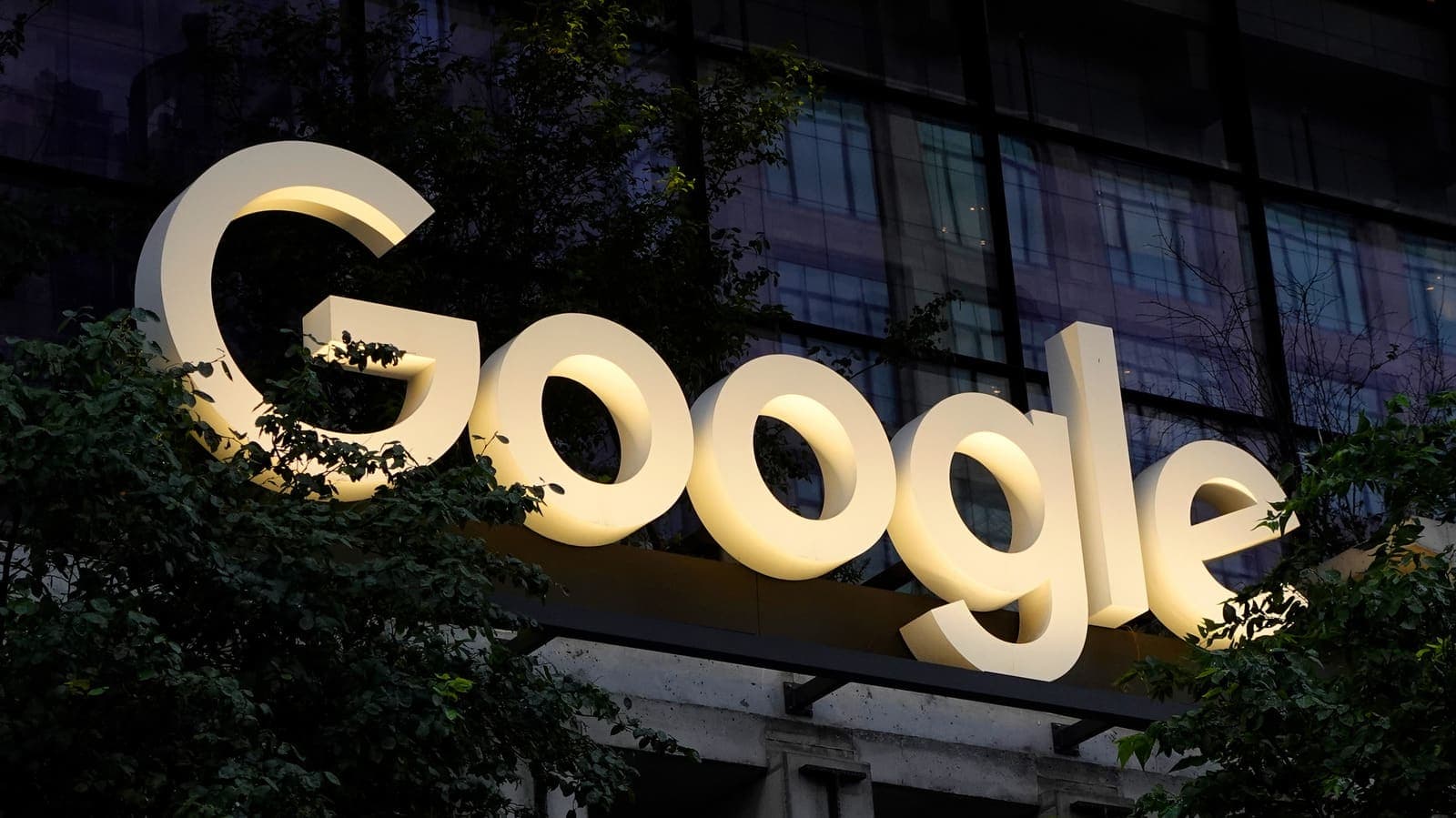 Warsaw Watchdog Targets Google Over Publisher Revenue Data Gaps