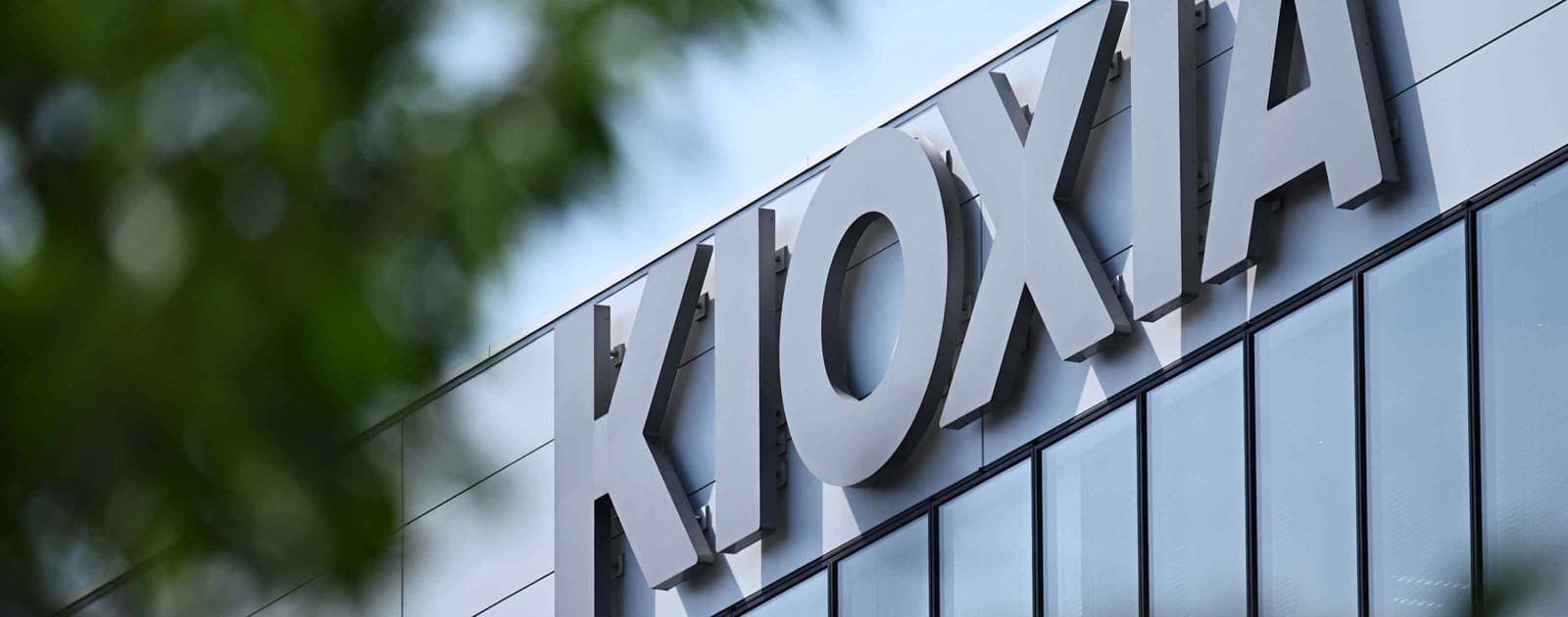 AI Boom Reshapes Japan's Topix as Memory Chipmakers Crowd Out Smaller Stocks