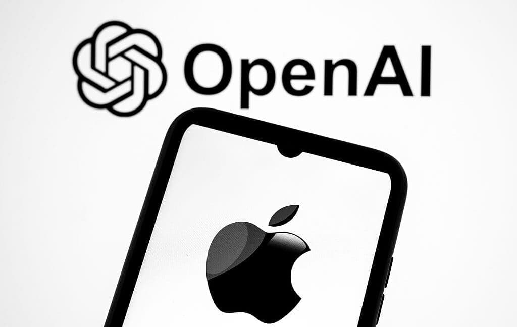 Apple Accuses OpenAI of Exploiting Access Bug to Lift Trade Secrets