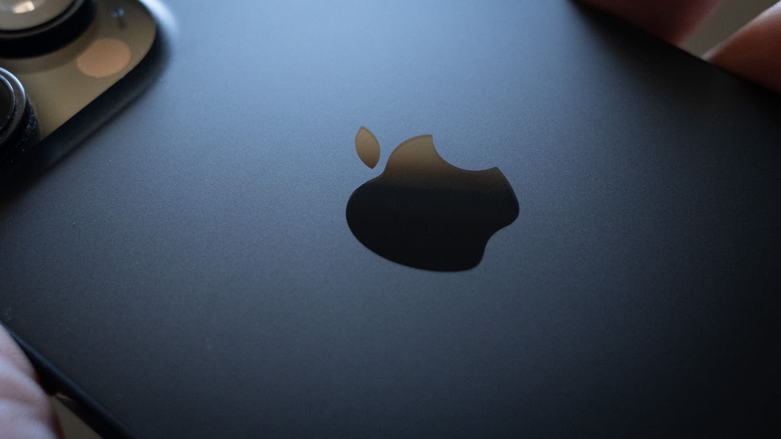 Apple's First Foldable iPhone Faces Production Bottleneck at Launch