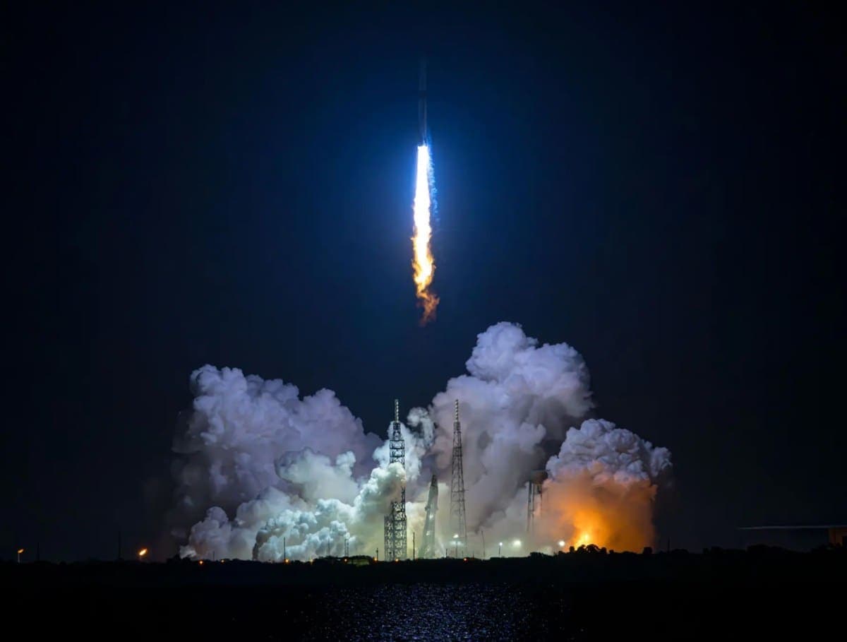 Blue Origin Pursues Record Capital Round After New Glenn Explosion