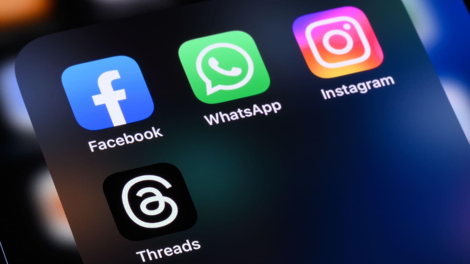 Brussels Targets Infinite Scroll as Meta Faces DSA Violation Charge