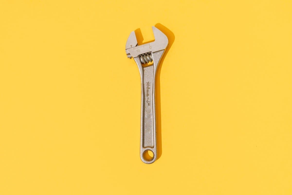 Physical Addresses and Wrench Attacks: Why Crypto Hardware Wallets Face a Supply Chain Problem