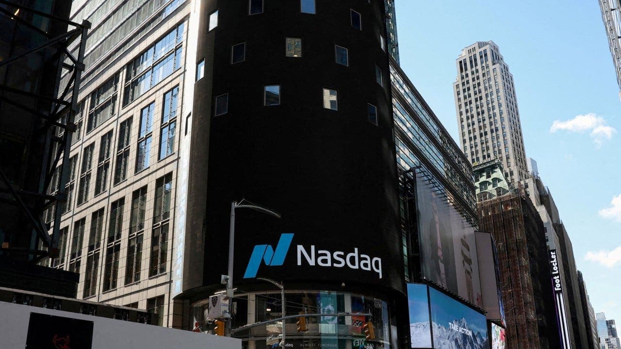 Fed Uncertainty Fuels Rotation into US-Listed Chinese Equities