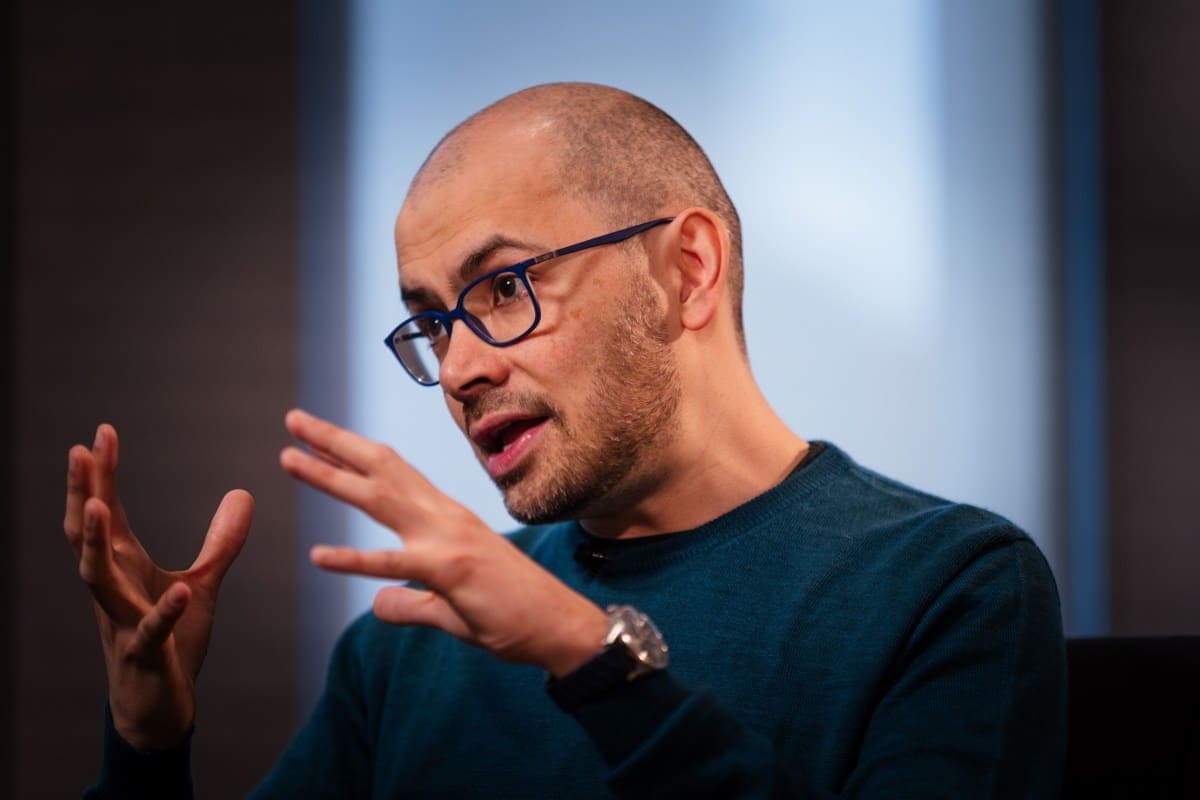 Google DeepMind Chief Proposes Industry-Funded Standards Body for Frontier AI Models