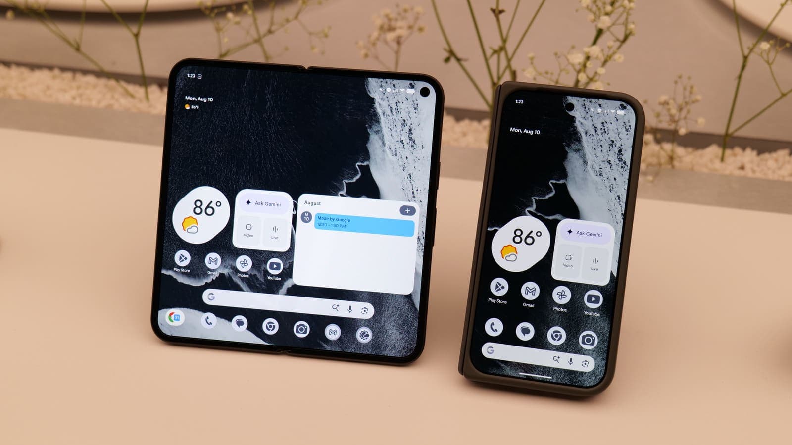 Google and Samsung Choose Opposite Paths for Foldable Design