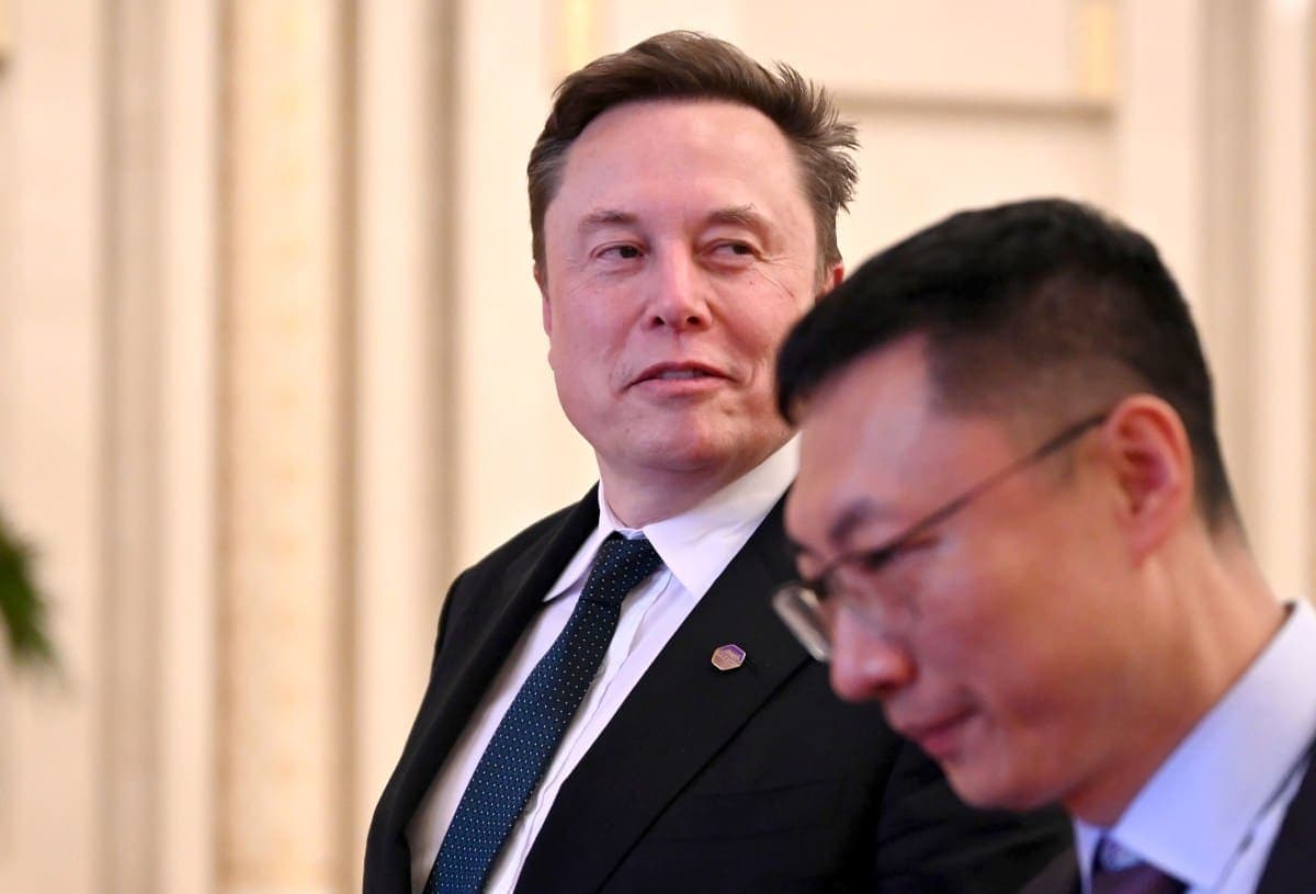 Musk Escalates Public Feud with Ambani as Starlink Stalls in India