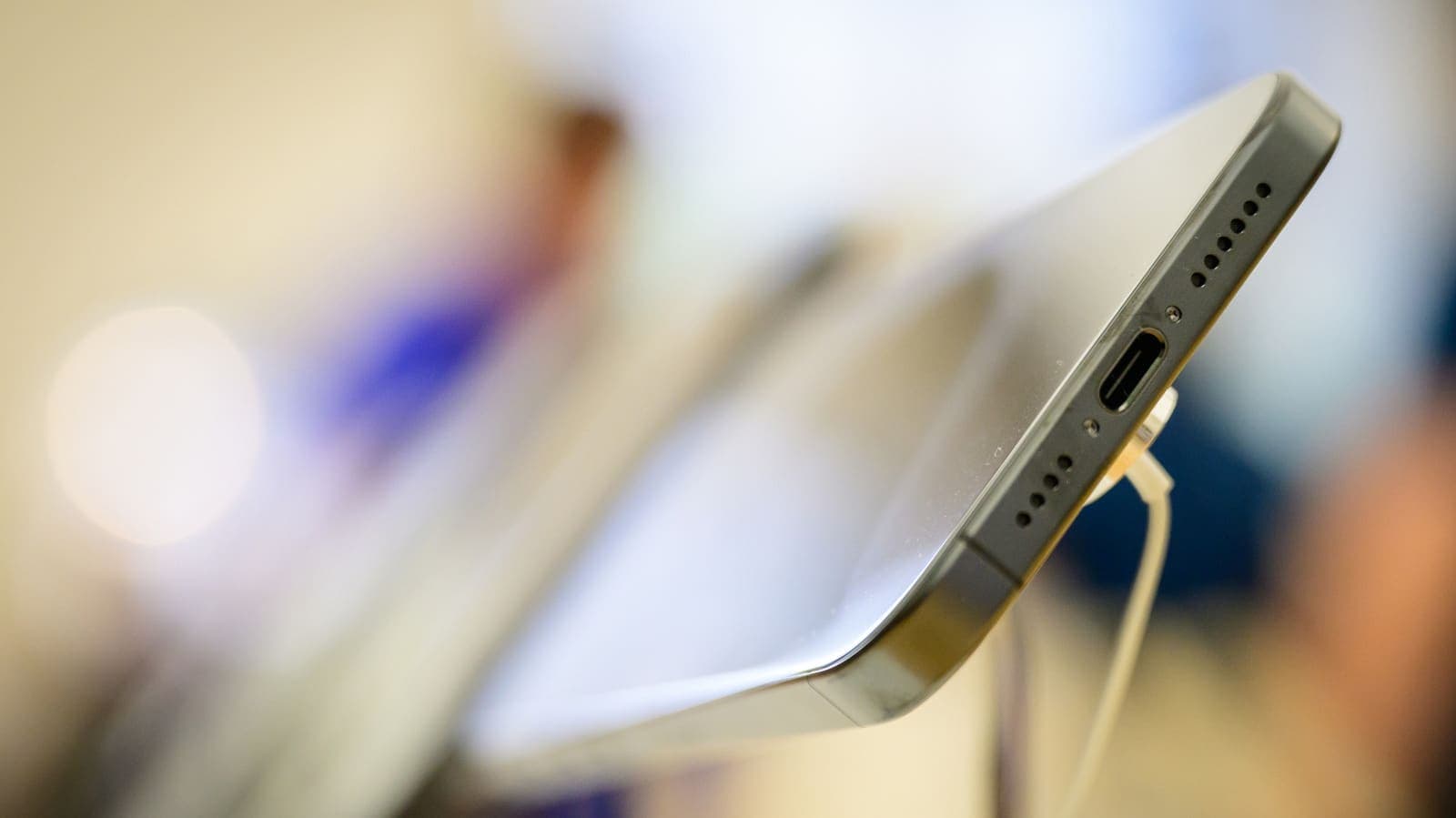 Nine Ways to Use Your Phone's USB-C Port Beyond Charging