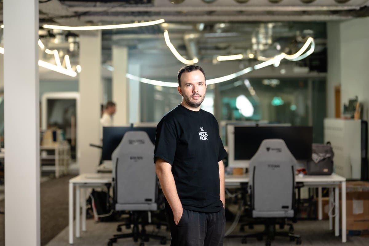Paris Startup Bets on Multi-Chip Inference to Break AI Hardware Lock-In