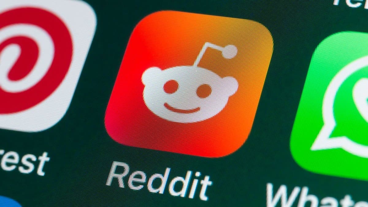 Reddit Pushes Into Background Audio With Narrated Posts