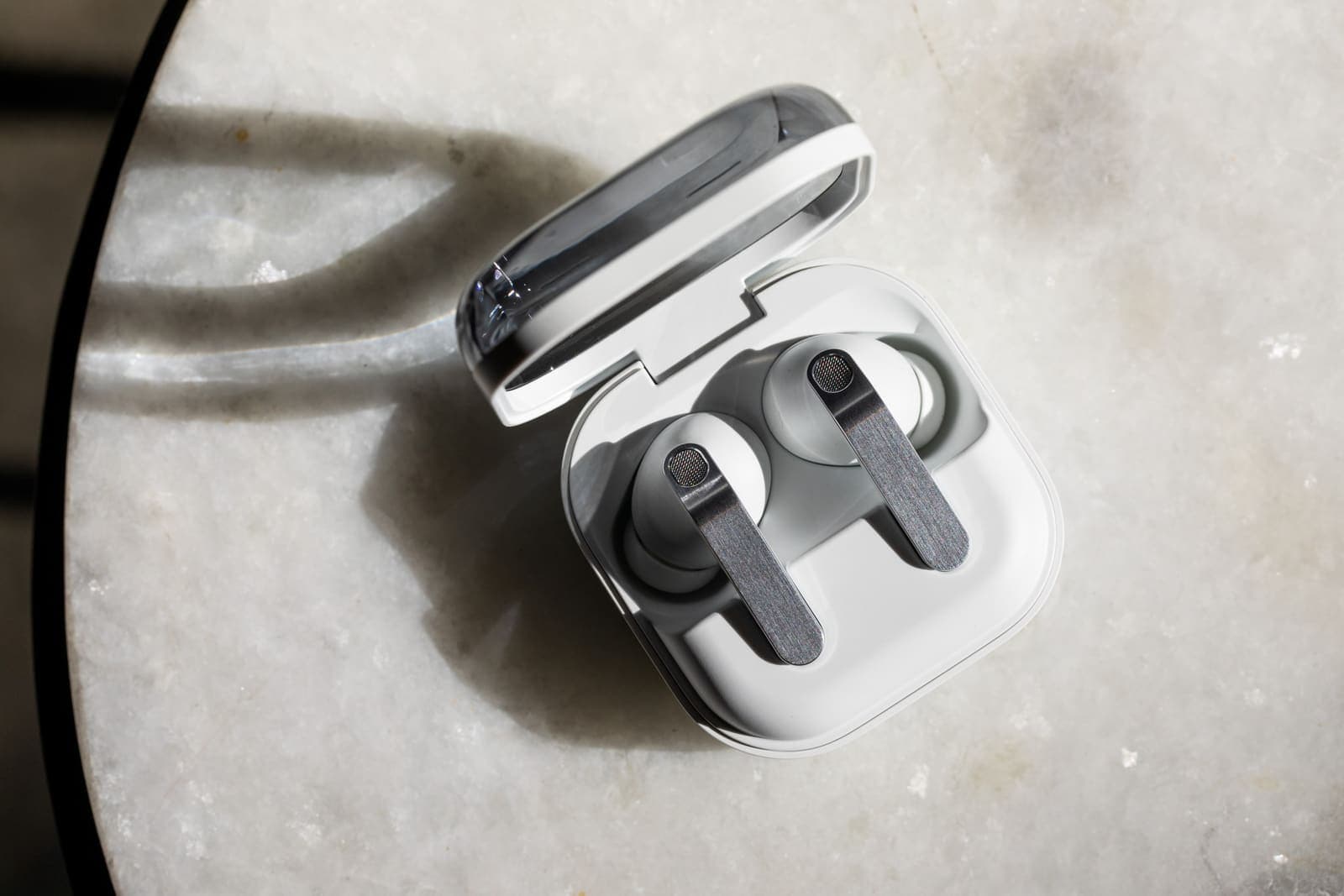 Samsung Preps First Premium Over-Ear Headphones in a Decade