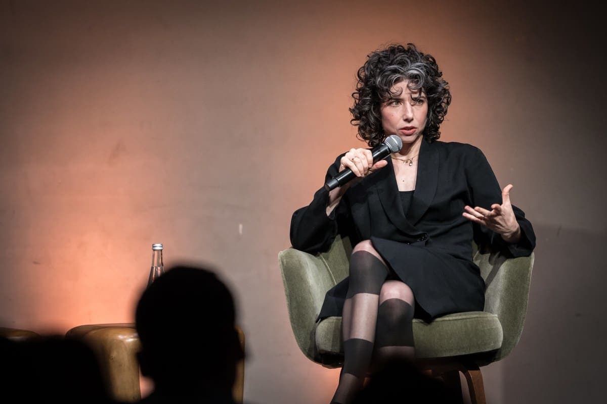 Signal President Challenges Chatbot Personification as Privacy Risks Deepen