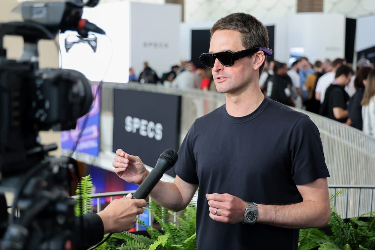 Snap Bets the Company on a Platform Bet Most Rivals Abandoned