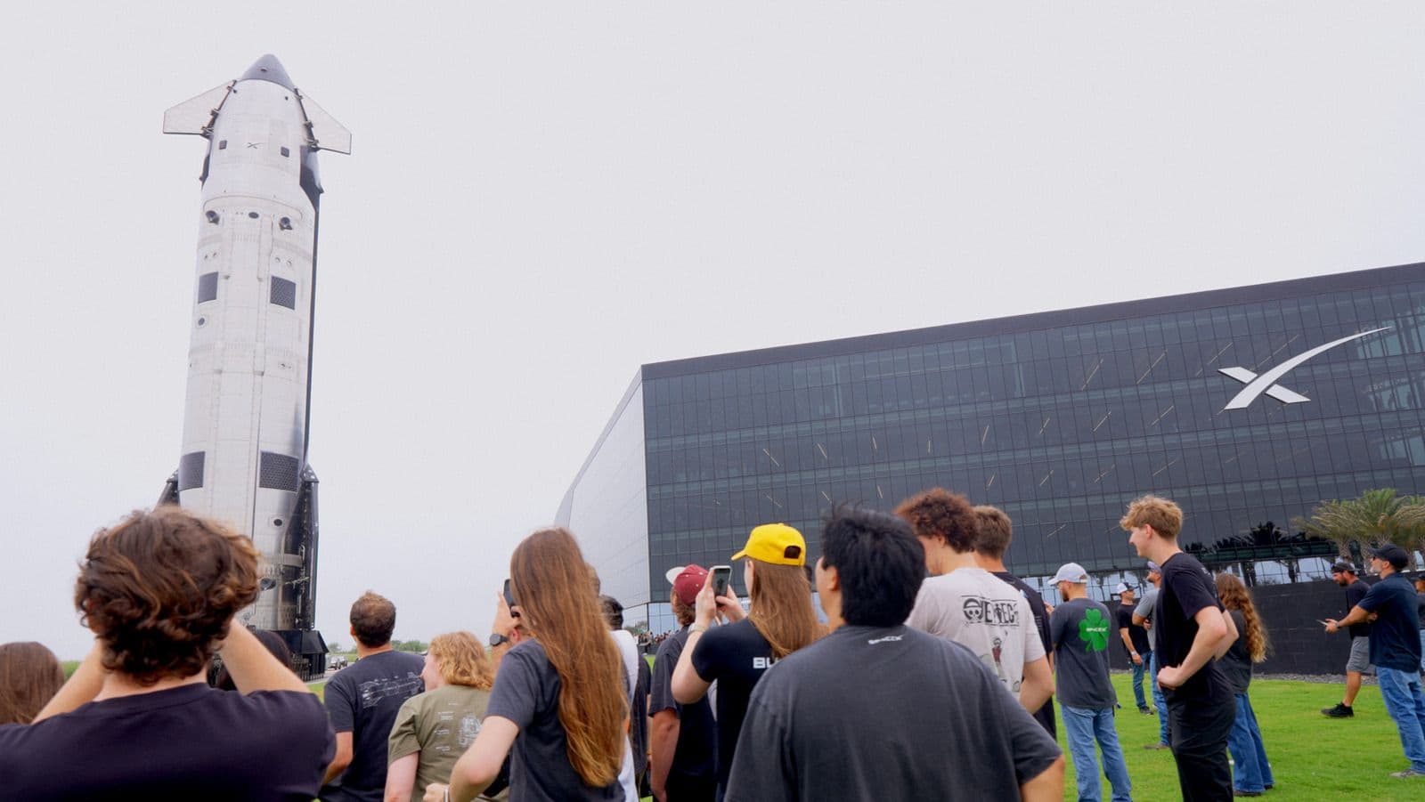 SpaceX Sets $135 Share Price Ahead of $74.4B IPO — The Largest Float in History
