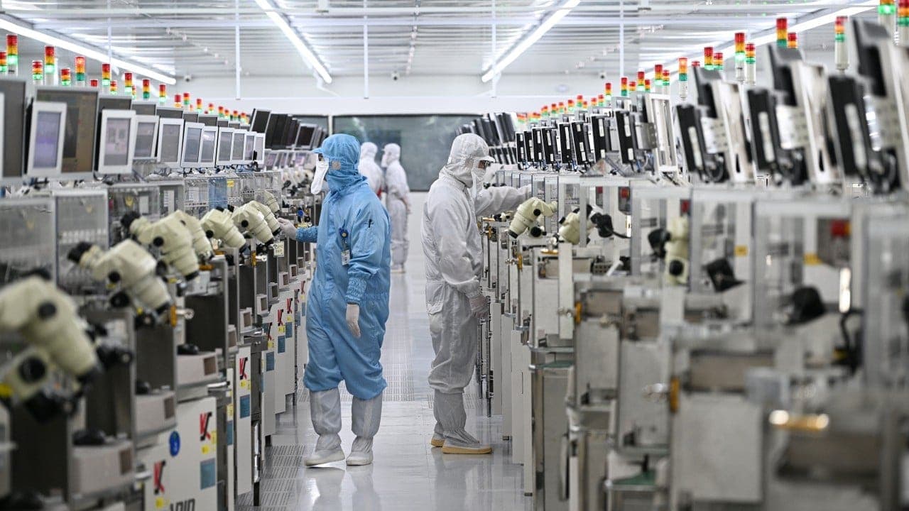 Sumitomo Bakelite Doubles Down on China for Advanced Chip Packaging