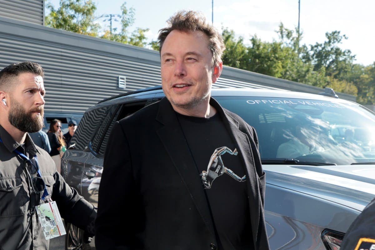 Tesla's CEO Now Talks AI Half the Time, Cars Less Than a Third