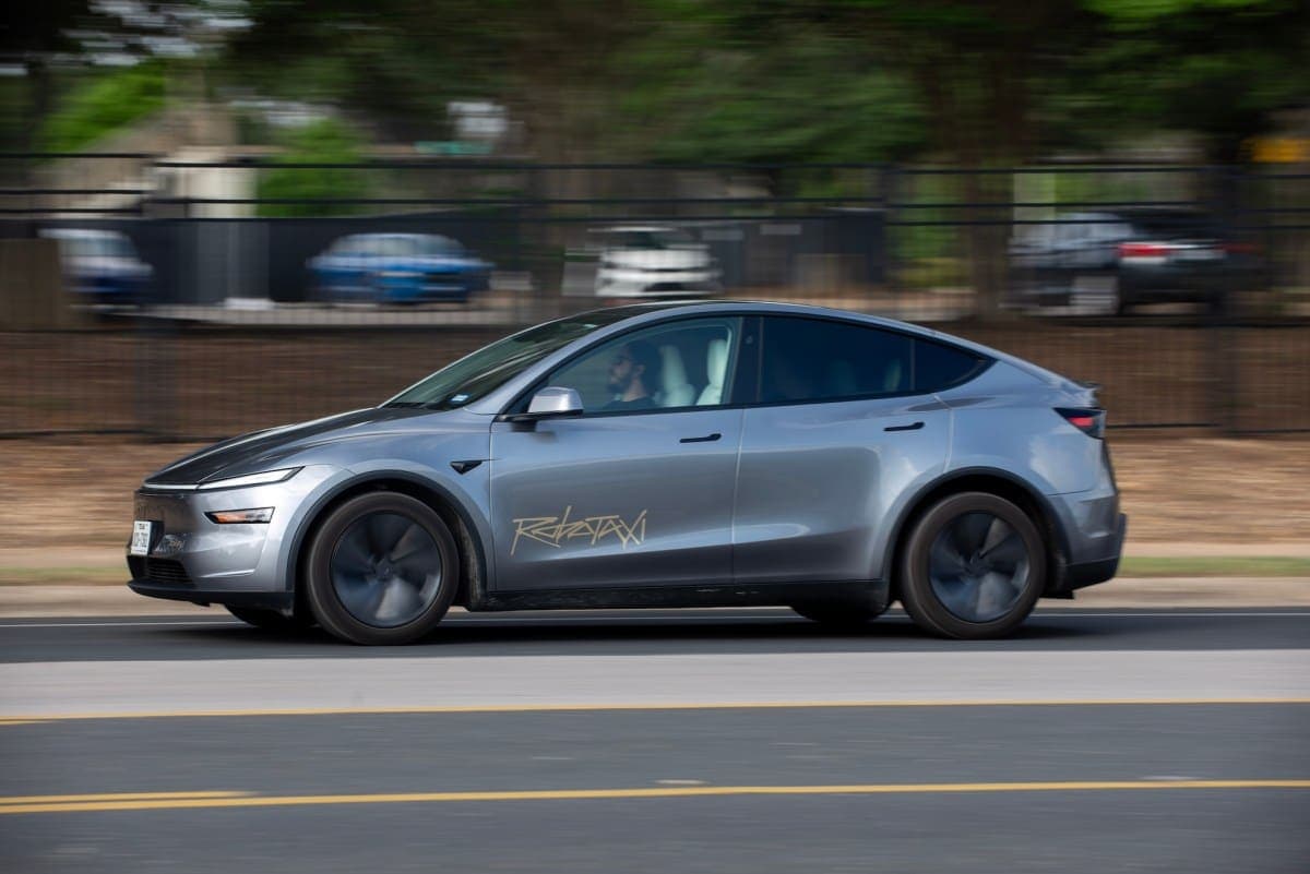 Tesla Pushes Volume Production of Cybercab, Semi and Megapack Past 2026
